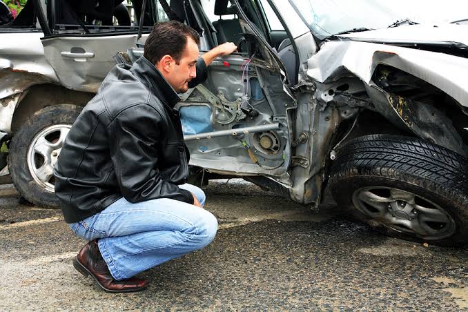 What are Common Negligences that Cause Car Accidents? 